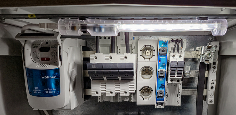 Osvetlenie rozvádzačov pre bezpečnú prácu