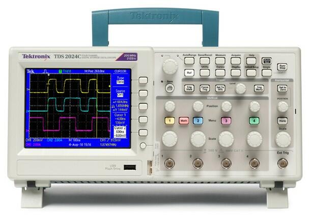 TDS 2000 - Digitálne osciloskopy rady TDS2000