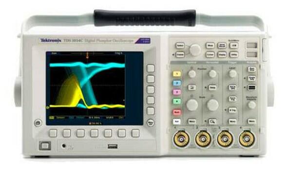 TDS 3000 - Digitálne osciloskopy série TDS3000