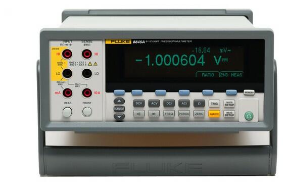 Fluke 8845 - Digitálny stolný multimeter