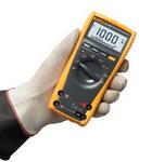 Fluke 179 - Digitálny multimeter - v ruke