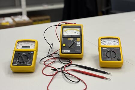 Analogové multimetry